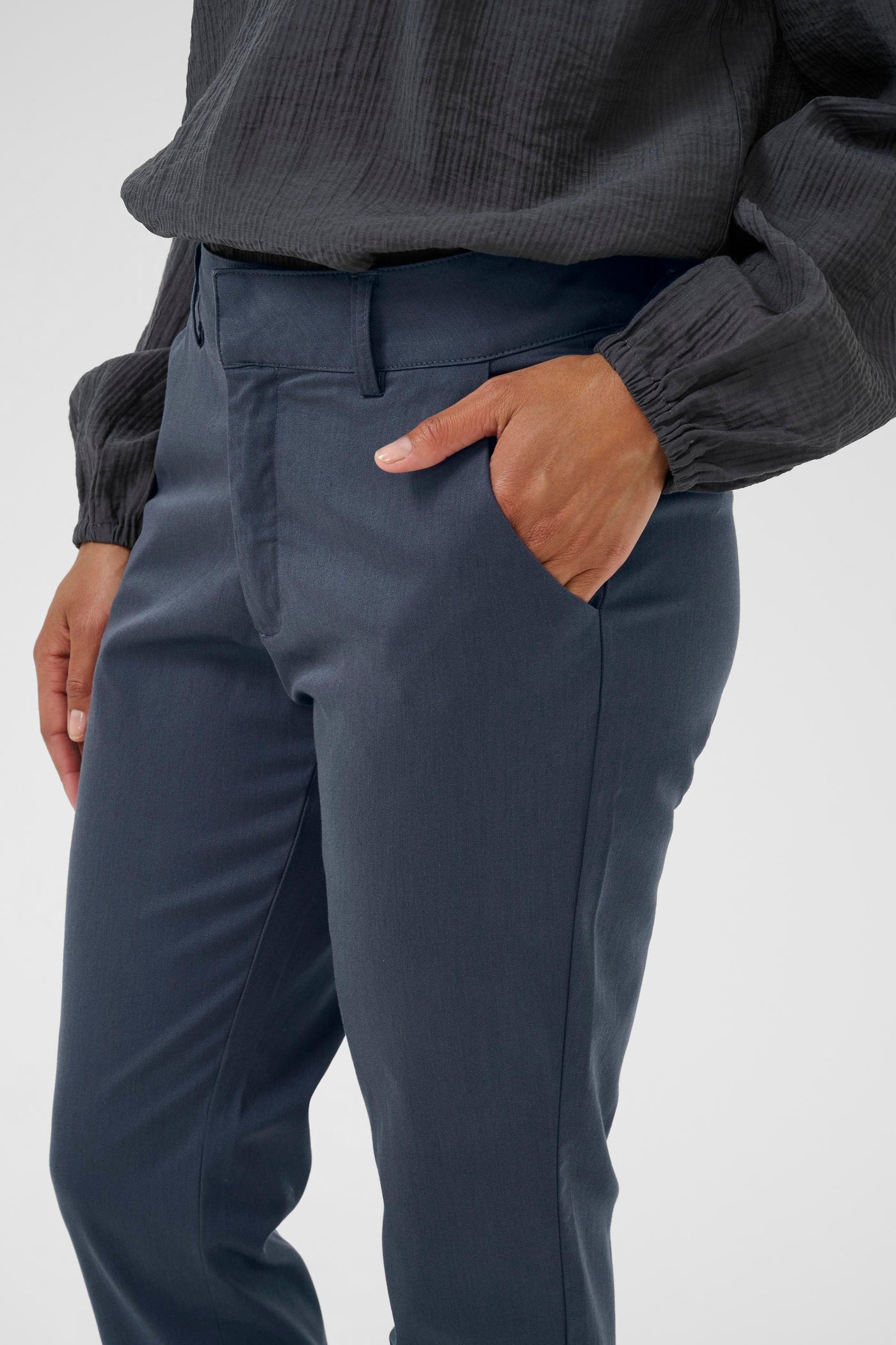 LEA CHINO PANT