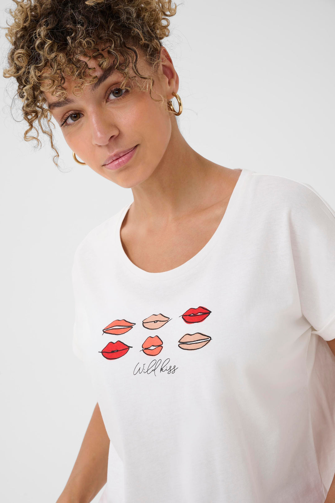 LUMILLA TEE - red lips