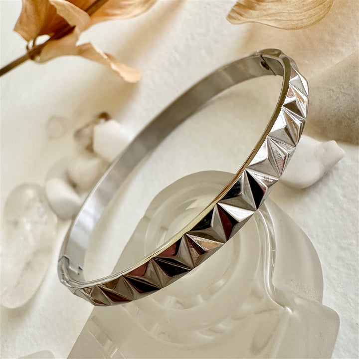 SID DIAMOND PATTERN BANGLE - silver or gold