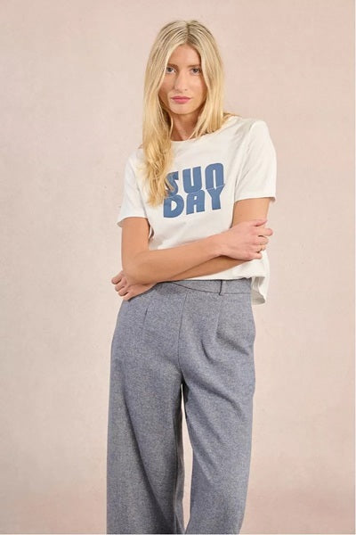 SUNDAY TEE