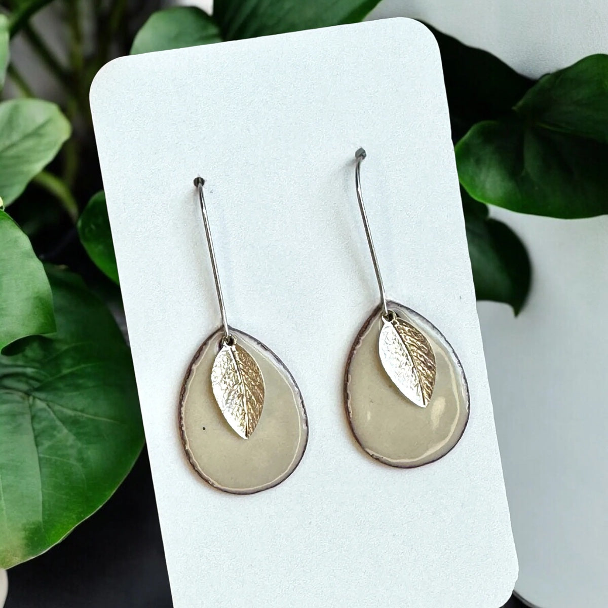 IVORY TEARDROP EARRINGS