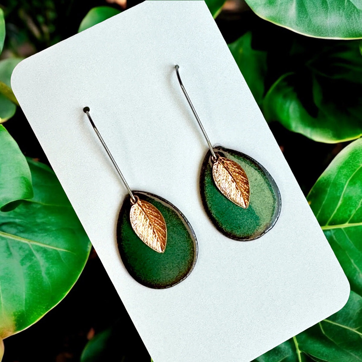 GREEN LEAF TEARDROP EARRINGS