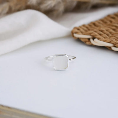 MILAN MOTHER OF PEARL RING - gold or silver