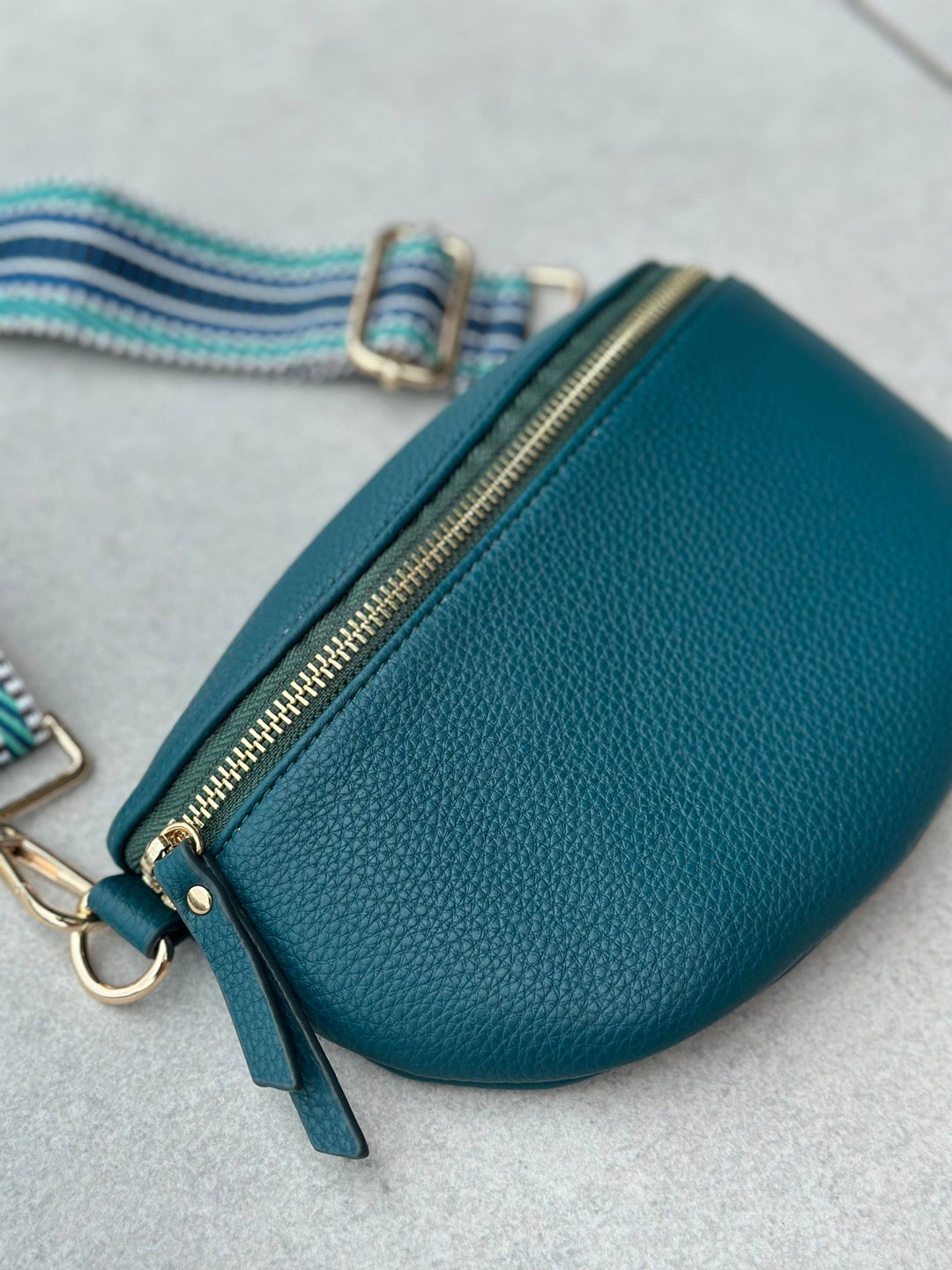 MILLY CROSSBODY - turquoise