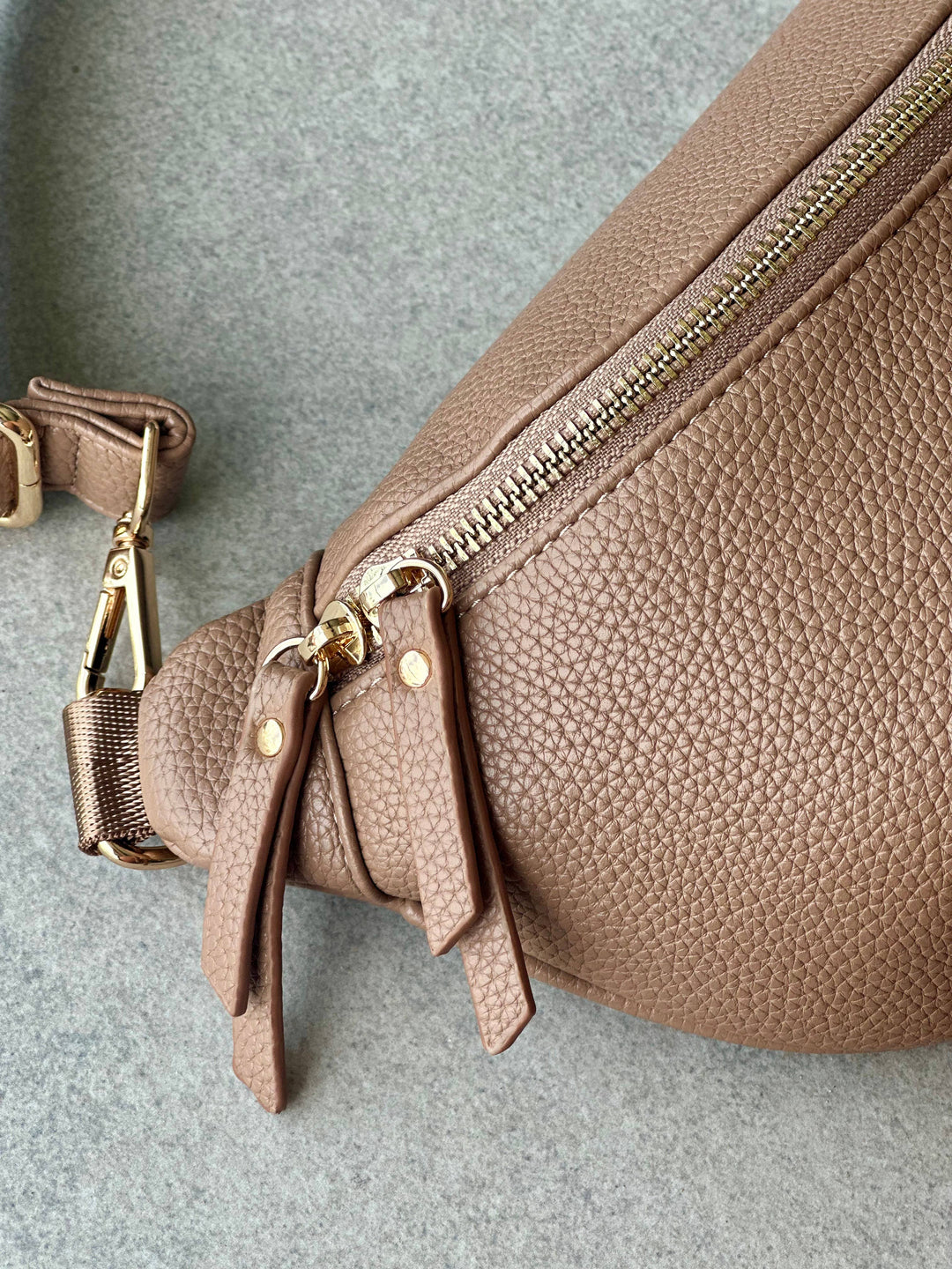 MILLY LARGE CROSSBODY - tan