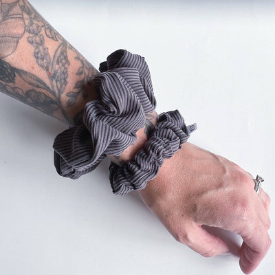 RIBBED SCRUNCHIE - black , cream or charcoal