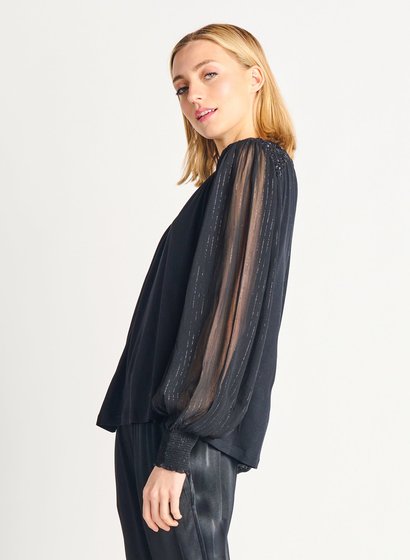 AVALON TOP