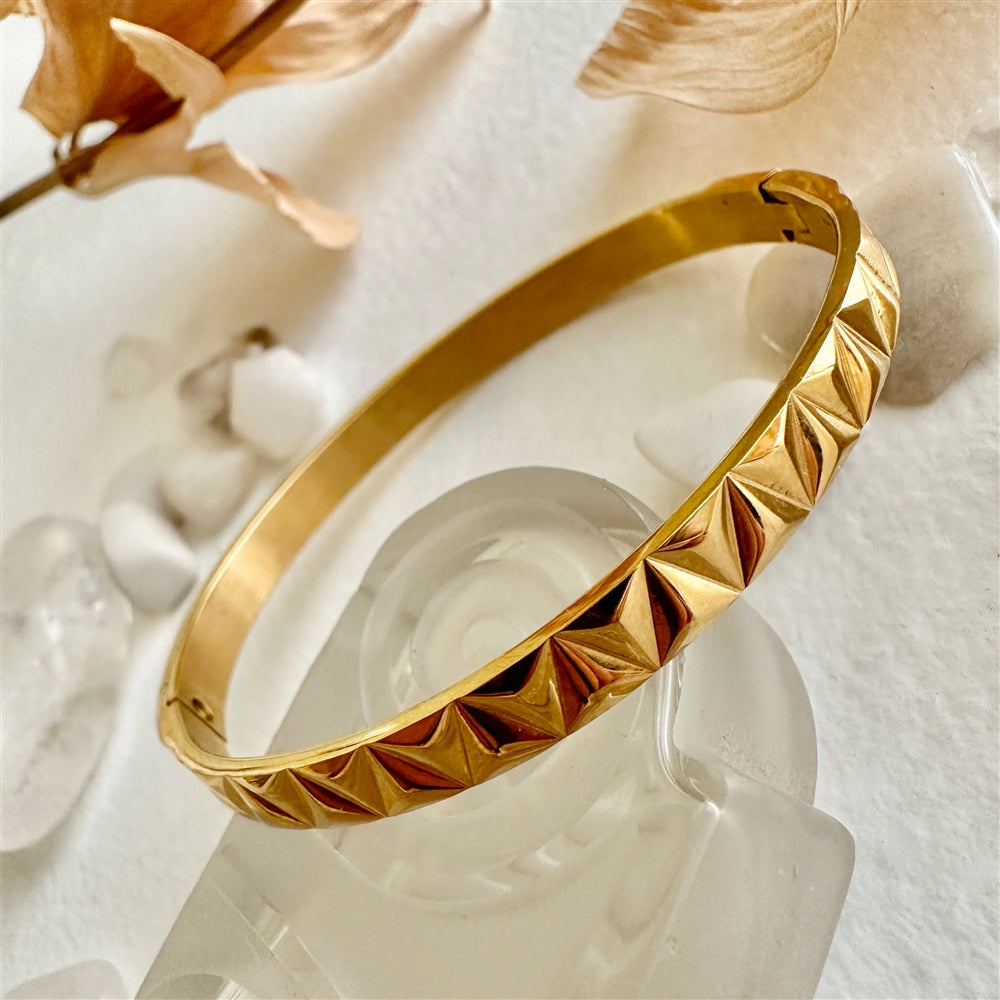 SID DIAMOND PATTERN BANGLE - silver or gold