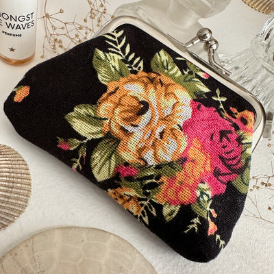 CHINTZ-Y FLORAL CHANGE PURSE