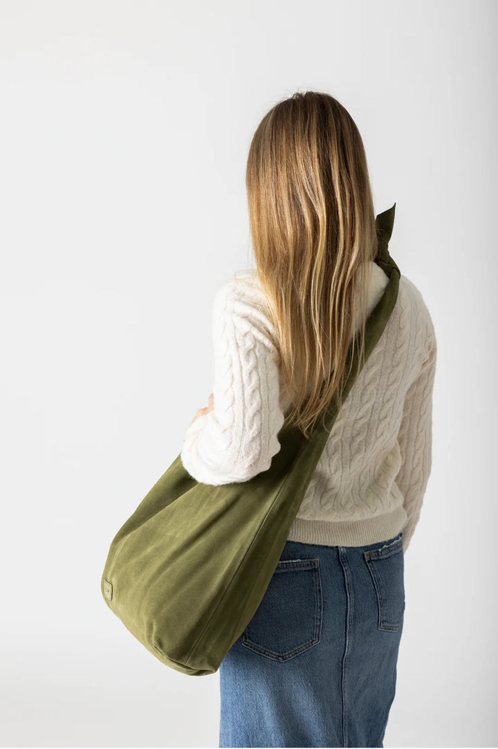 KNOT SUEDE TOTE - olive