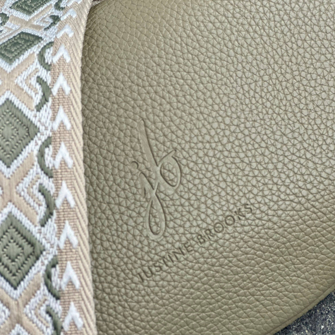 MILLY CROSSBODY - soft olive