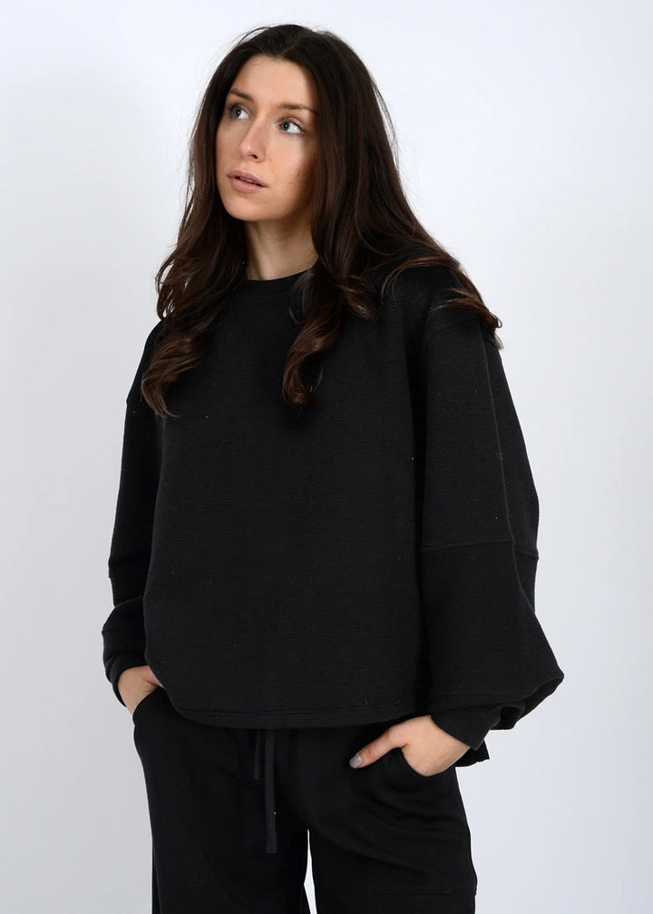 LUCINA OTTOMAN SWEATER - black or cream