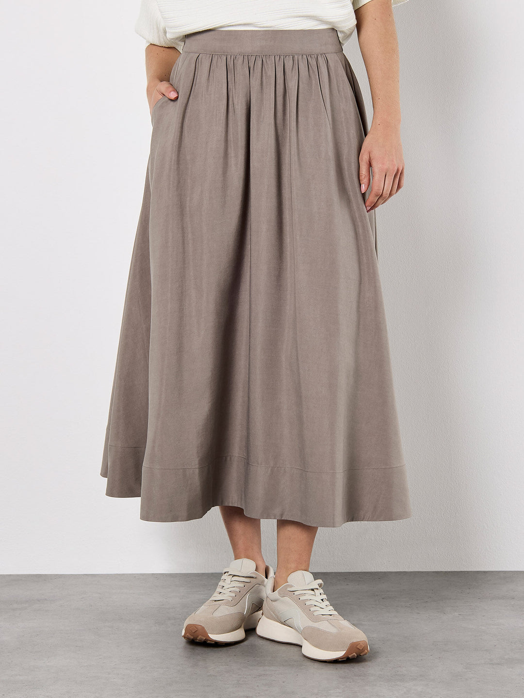 MISTY MEADOW SKIRT