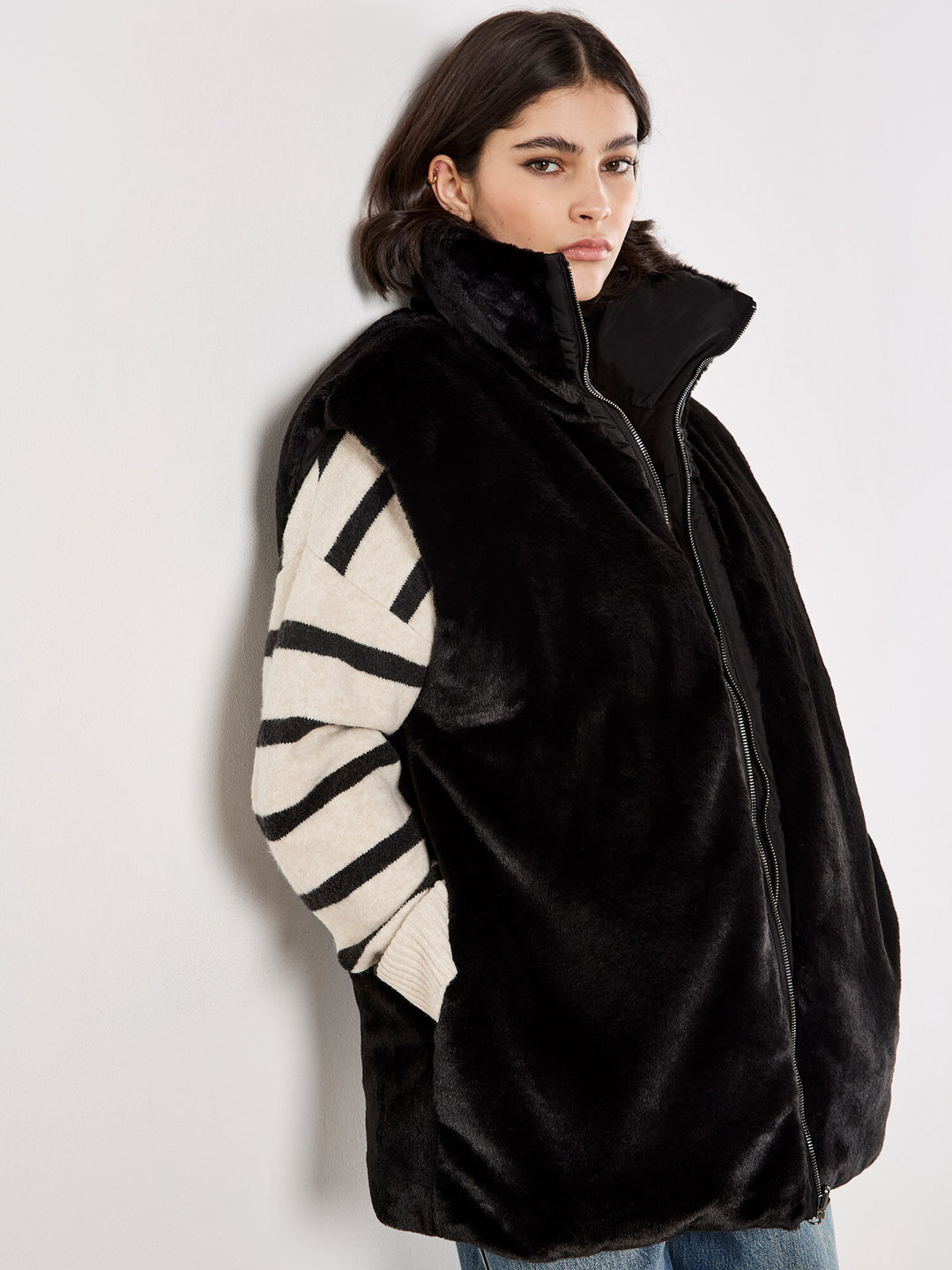 HENLEY REVERSIBLE PUFFER VEST