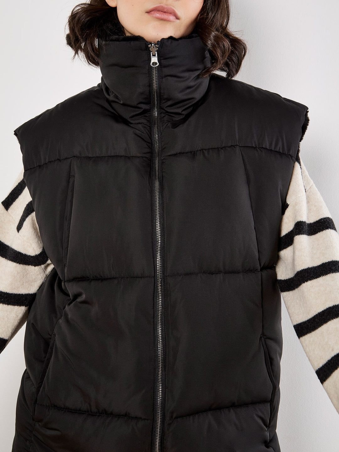 HENLEY REVERSIBLE PUFFER VEST