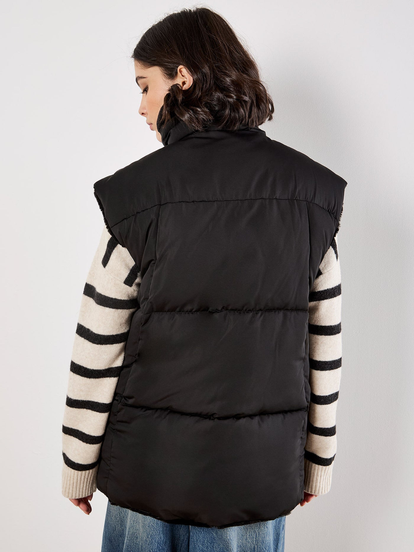 HENLEY REVERSIBLE PUFFER VEST