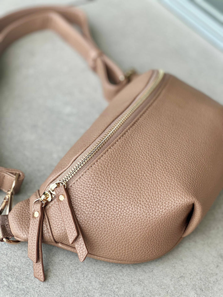 MILLY LARGE CROSSBODY - tan