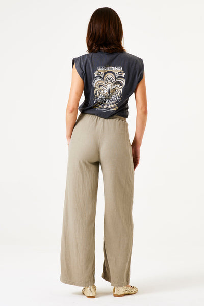 PARADISE SLEEVELESS TEE
