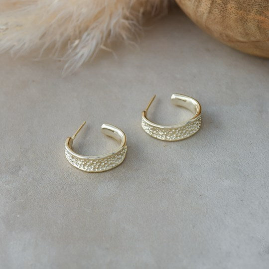 EM HOOP EARRINGS - gold