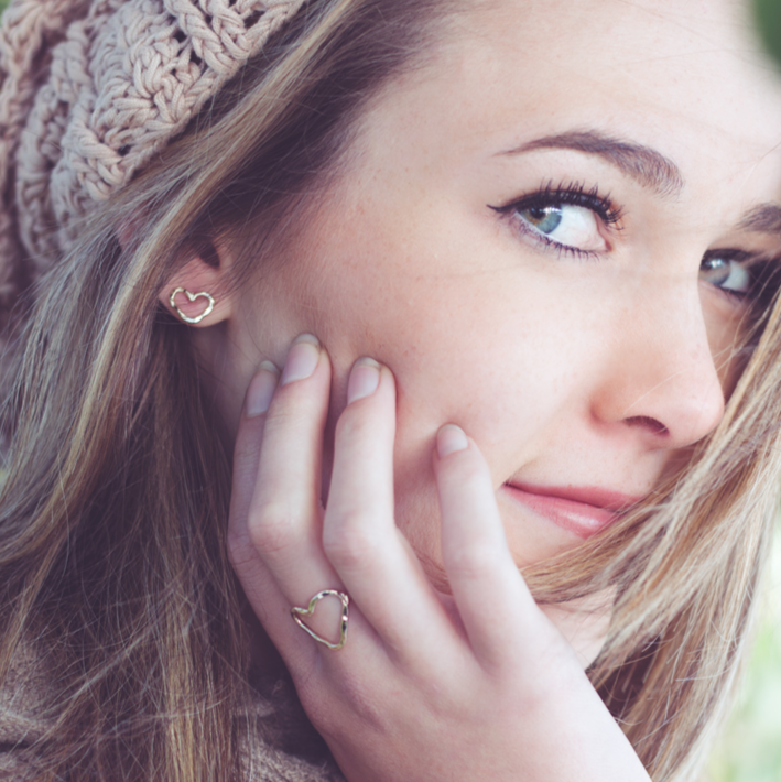 AMORE STUDS - gold, rose gold or silver