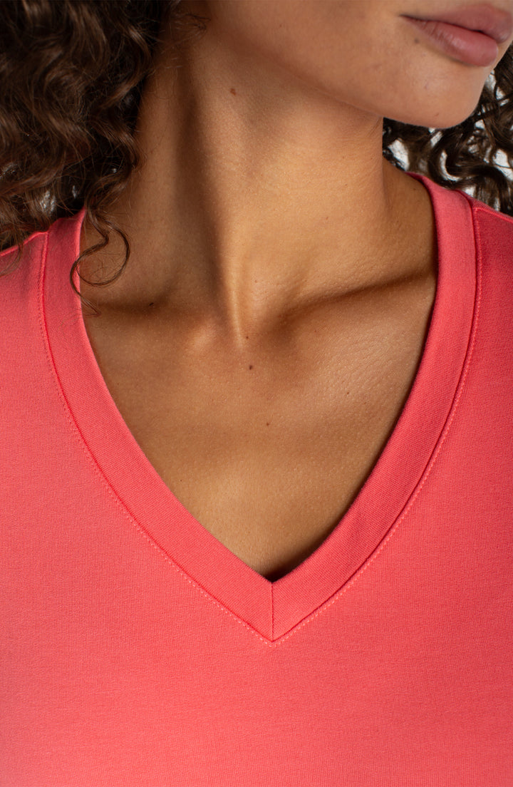 ABBY V-NECK TEE - sunset coral