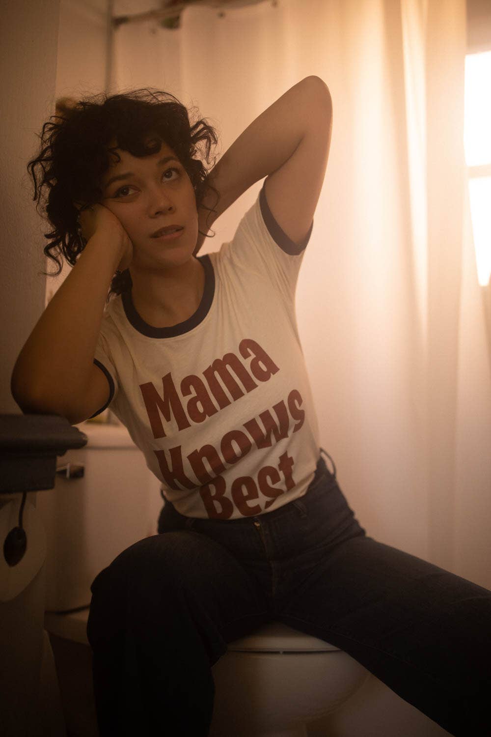MAMA KNOWS BEST RINGER TEE