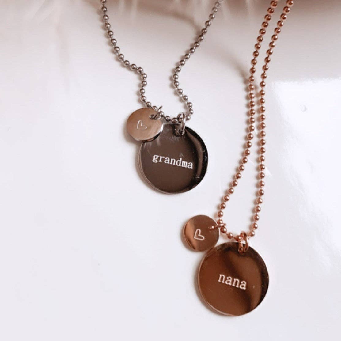 "MOM" COIN CHARM NECKLACE - rose gold or silver