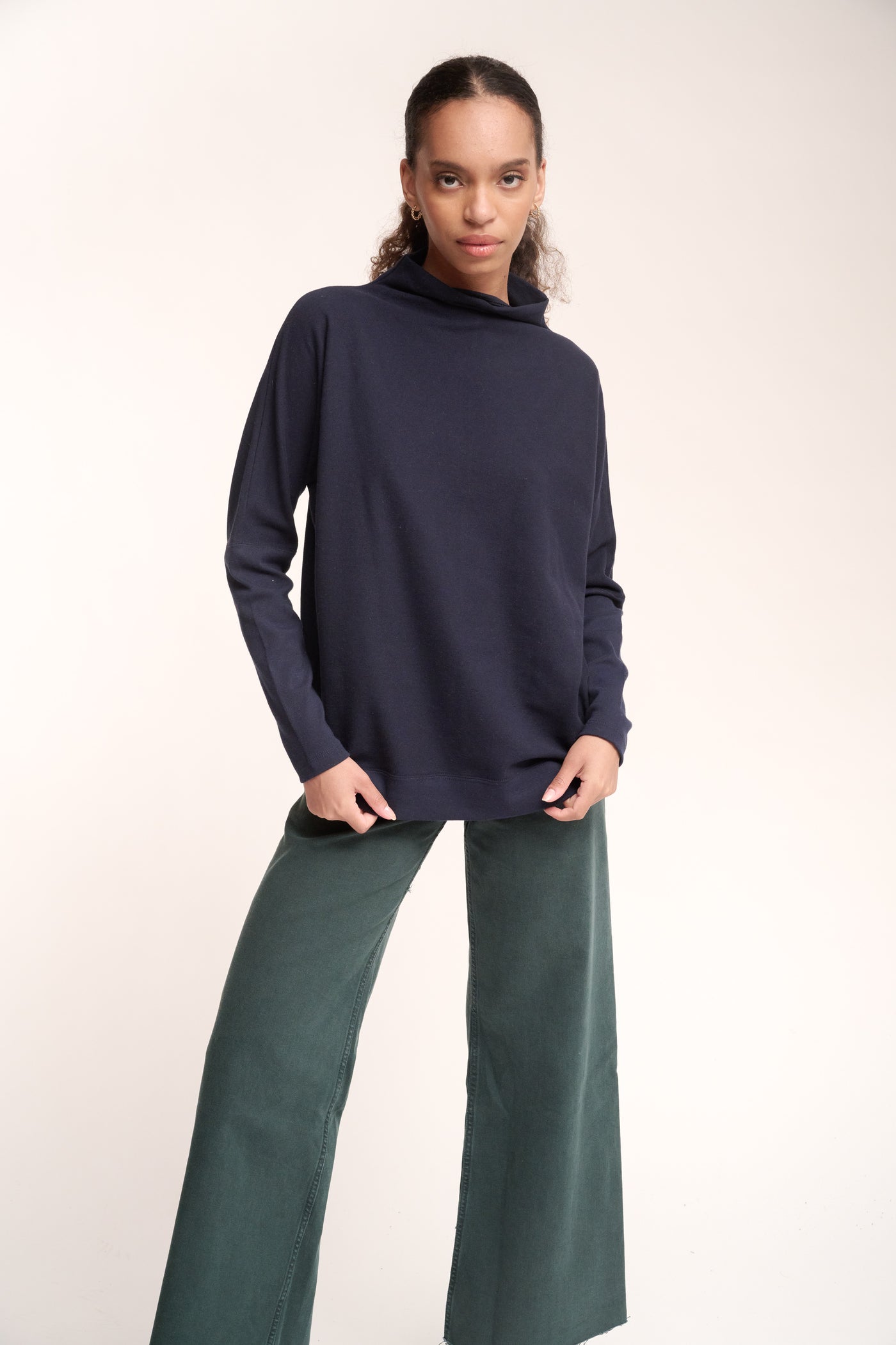 LIZA LONG SLEEVE - midnight, quite shade or red