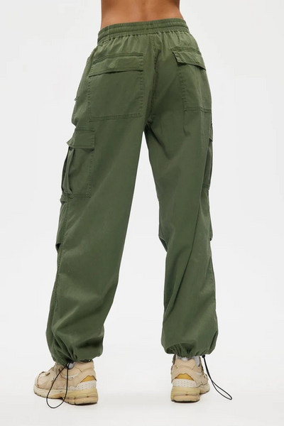 KULLA PARACHUTE PANT