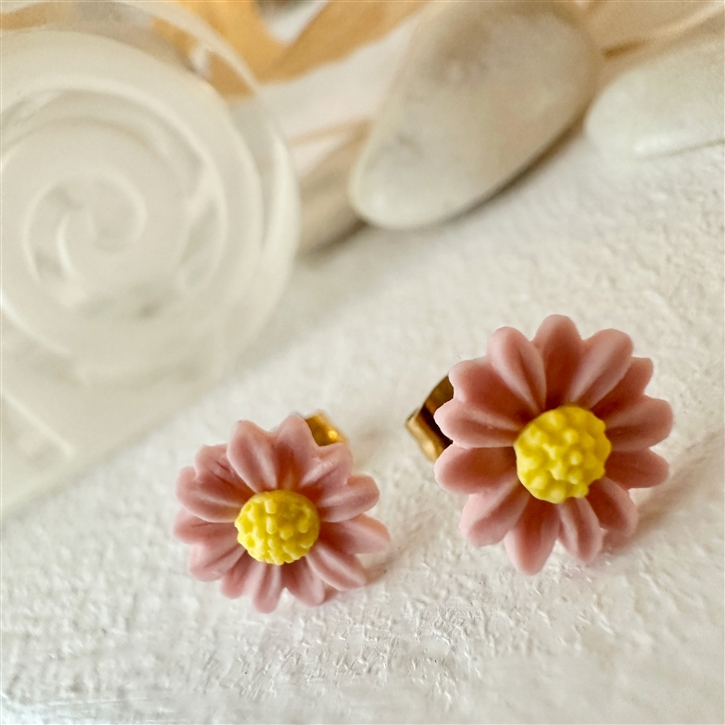 BELLIS PORCELAIN DAISY STUD EARRINGS - pink or purple