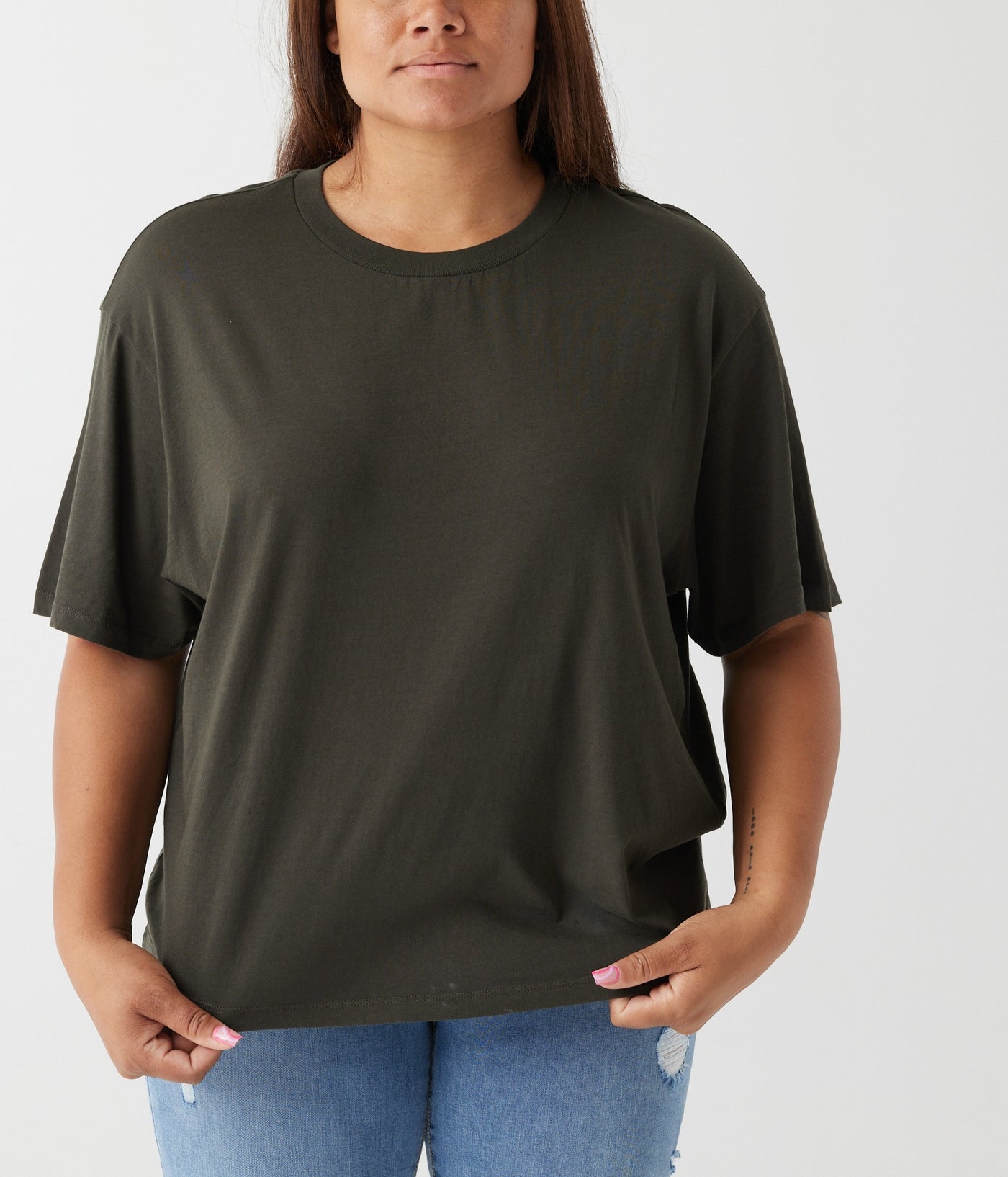 KNOWN RELAXED TEE- stone or washed black