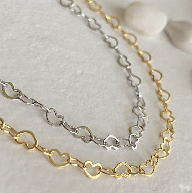 LOVE BITES LINKED HEART BRACELET - gold or silver