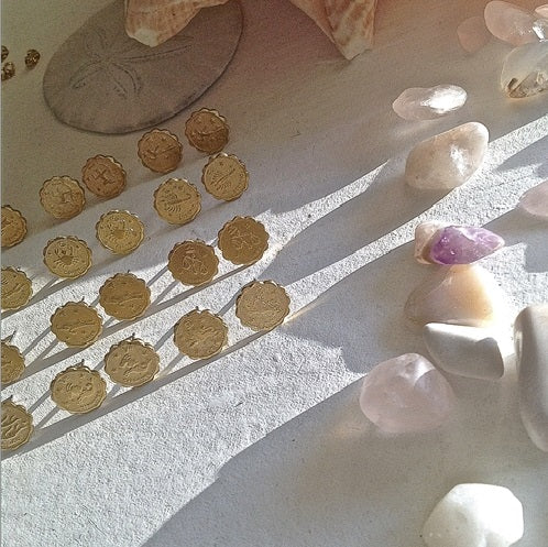 DESIGN ZODIAC STUD EARRINGS